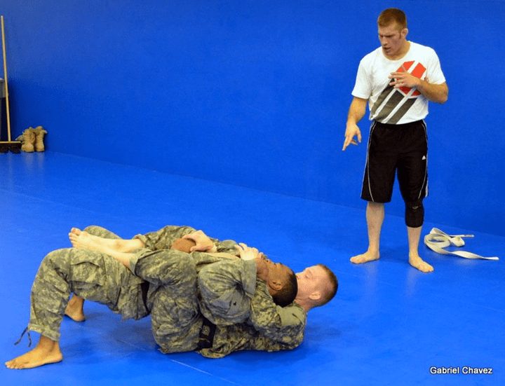 brian teaching military grappling techniques